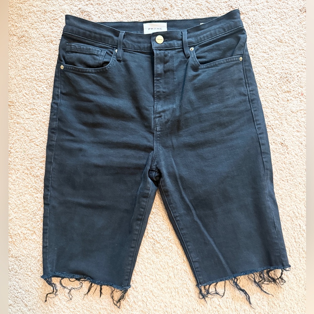 FRAME Le Vintage Bermuda Shorts – Black Raw Hem Denim – Size 28
